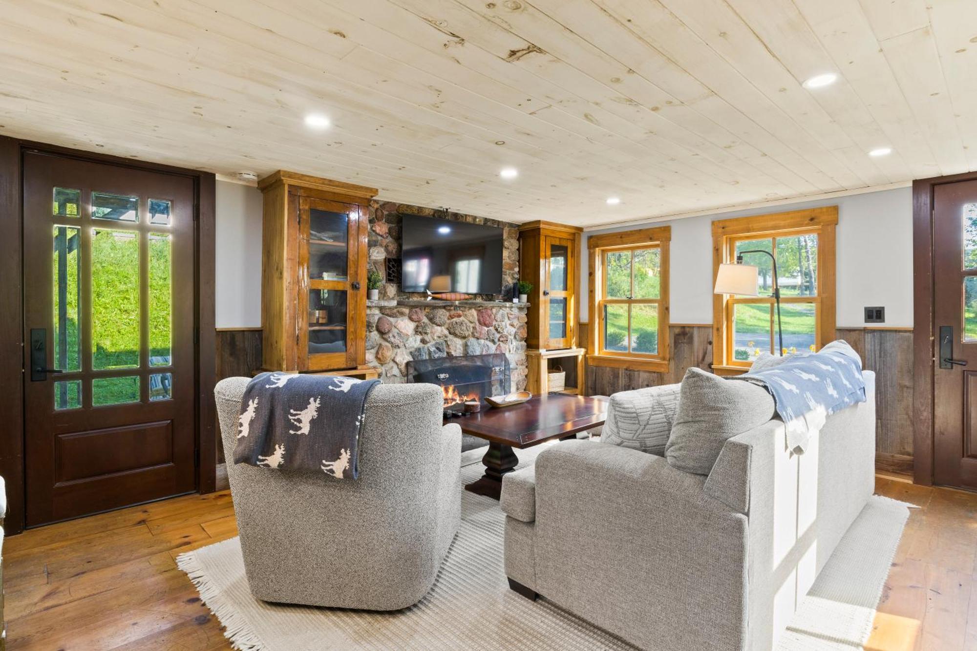 Cozy Two Bedroom Home On Canandaigua Lake Rushville Bagian luar foto