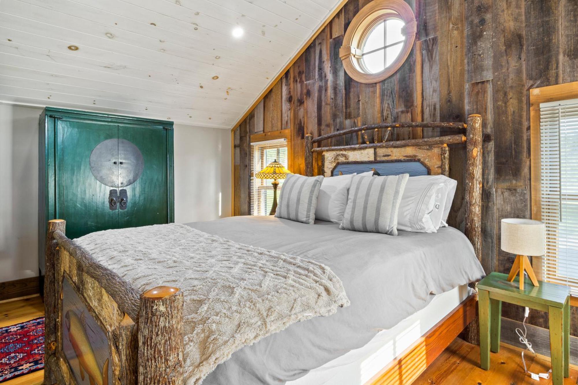 Cozy Two Bedroom Home On Canandaigua Lake Rushville Bagian luar foto